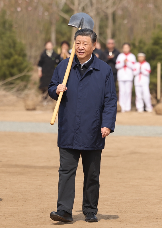 2024年4月3日，習(xí)近平總書記來到北京市通州區(qū)潞城鎮(zhèn)參加首都義務(wù)植樹活動。